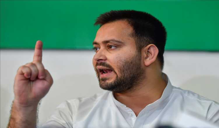 Rahul's citizenship controversy shows that BJP is in a tight spot: Tejashwi