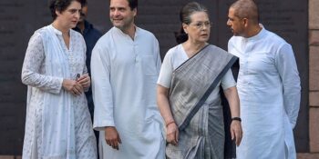 Congress Bigwigs Pay Tribute to Rajiv Gandhi on Birth Anniversary 4